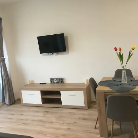 شقة Perfekt Apartman بالاتونفوريد